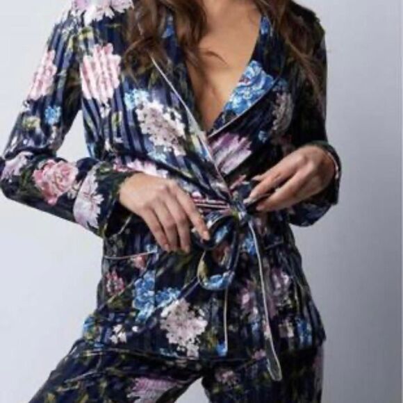 Victoria's Secret Women's Floral Velvet Robe and Pants - Picture 1 of 8